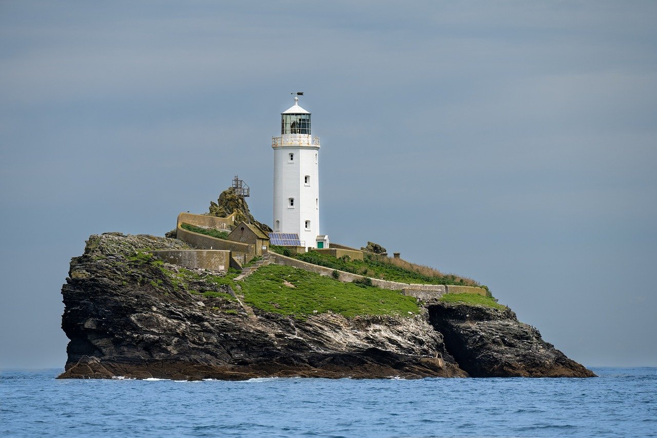 Scottish Man Achieves Dream Job as Gabo Island Keeper