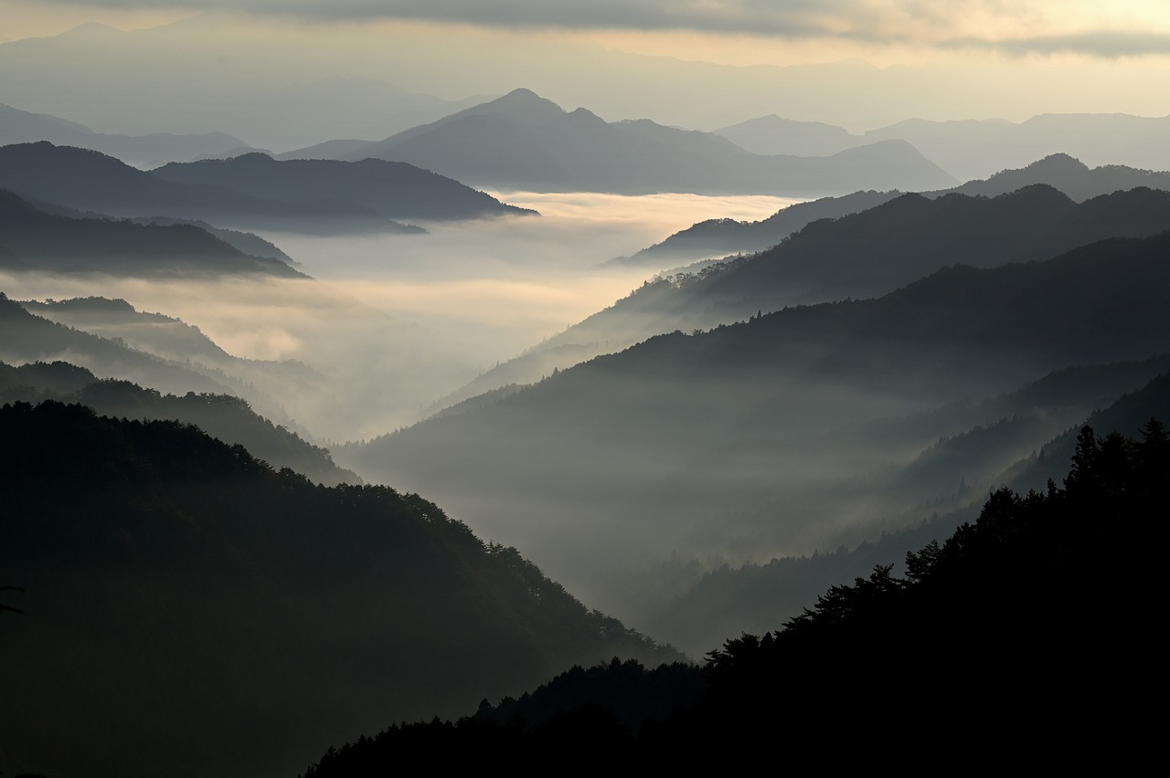 Unveiling China's Mystical Sinkholes: Nature's Hidden Treasures